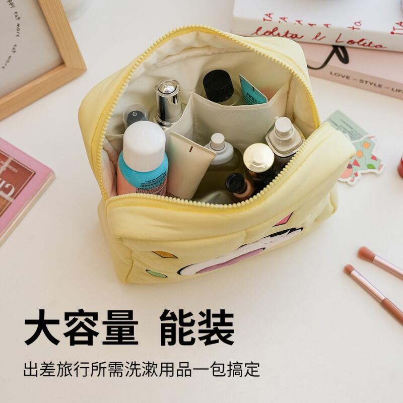Crayon Shin-Chan Puffy Cosmeti - đánh giá và giá Travel Accessories For Japan Trip