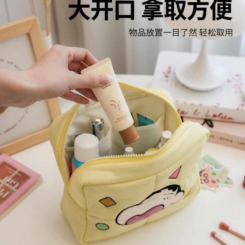 Crayon Shin-Chan Puffy Cosmeti - đánh giá và giá Travel Accessories For Japan Trip